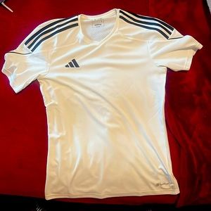 COPY - Adidas v-neck t shirt